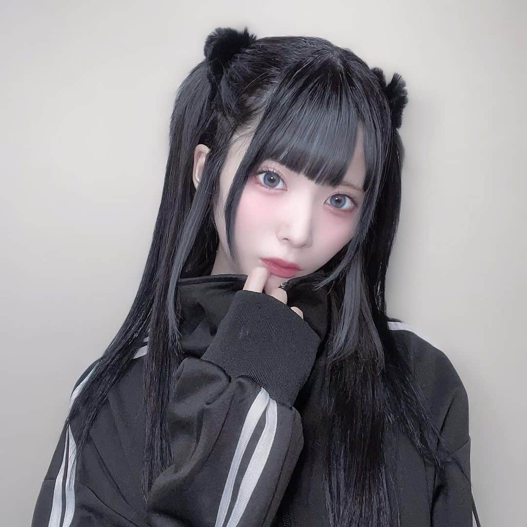 パン・ルナリーフィのインスタグラム：「どんな私でも愛してよね  #みんカラ #みんなのカラコン #カラコン」