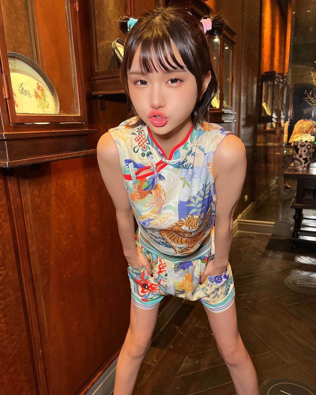 みもれもんのインスタグラム：「Good morning everyone ☀️ I'm happy to be with you all today 💓  みんなぁ〜❣️ニーハオ🐼🍋 今日もみんなと一緒に居られて 幸せだょ"	( ´,,•ω•,,`)♡💠💕??  #みもれもん #私服 #タイ #Thailand #Bangkok #hotel #hotelmuse #japanesegirl #outfit」