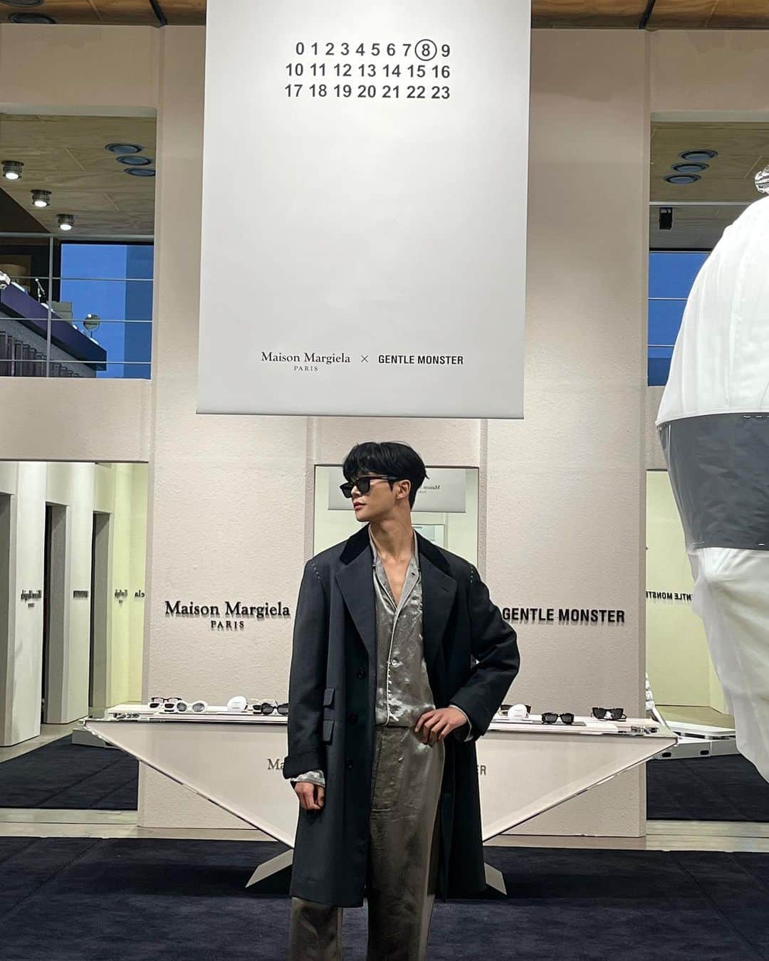 ロウンさんのインスタグラム写真 - (ロウンInstagram)「@gentlemonster @maisonmargiela #maisonmargielaxgentlemonster」2月28日 12時06分 - ewsbdi