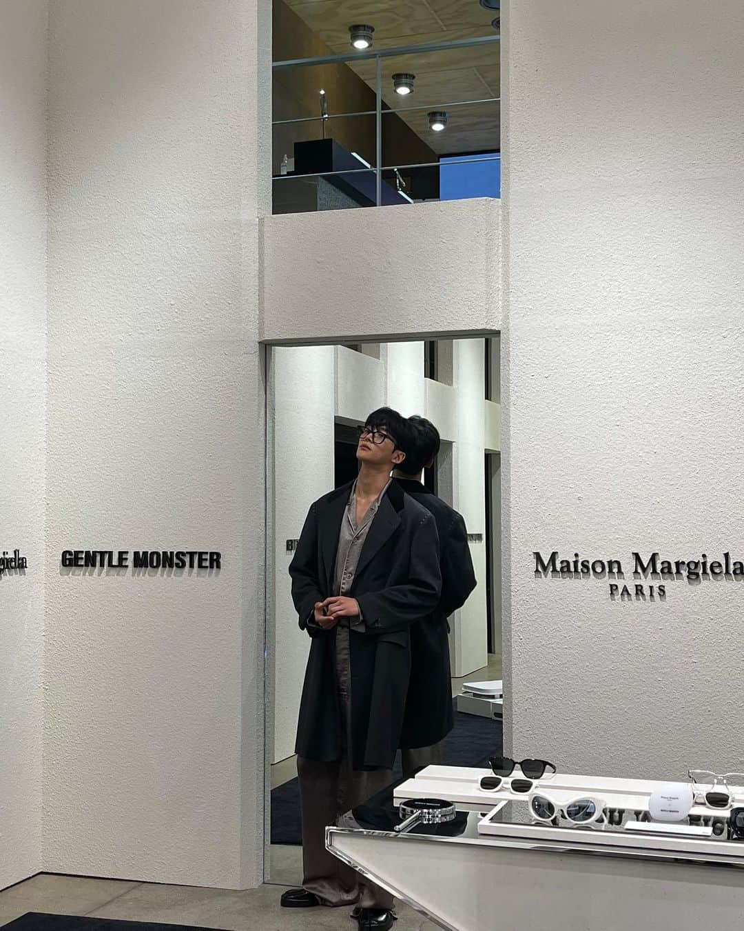 ロウンさんのインスタグラム写真 - (ロウンInstagram)「@gentlemonster @maisonmargiela #maisonmargielaxgentlemonster」2月28日 12時06分 - ewsbdi