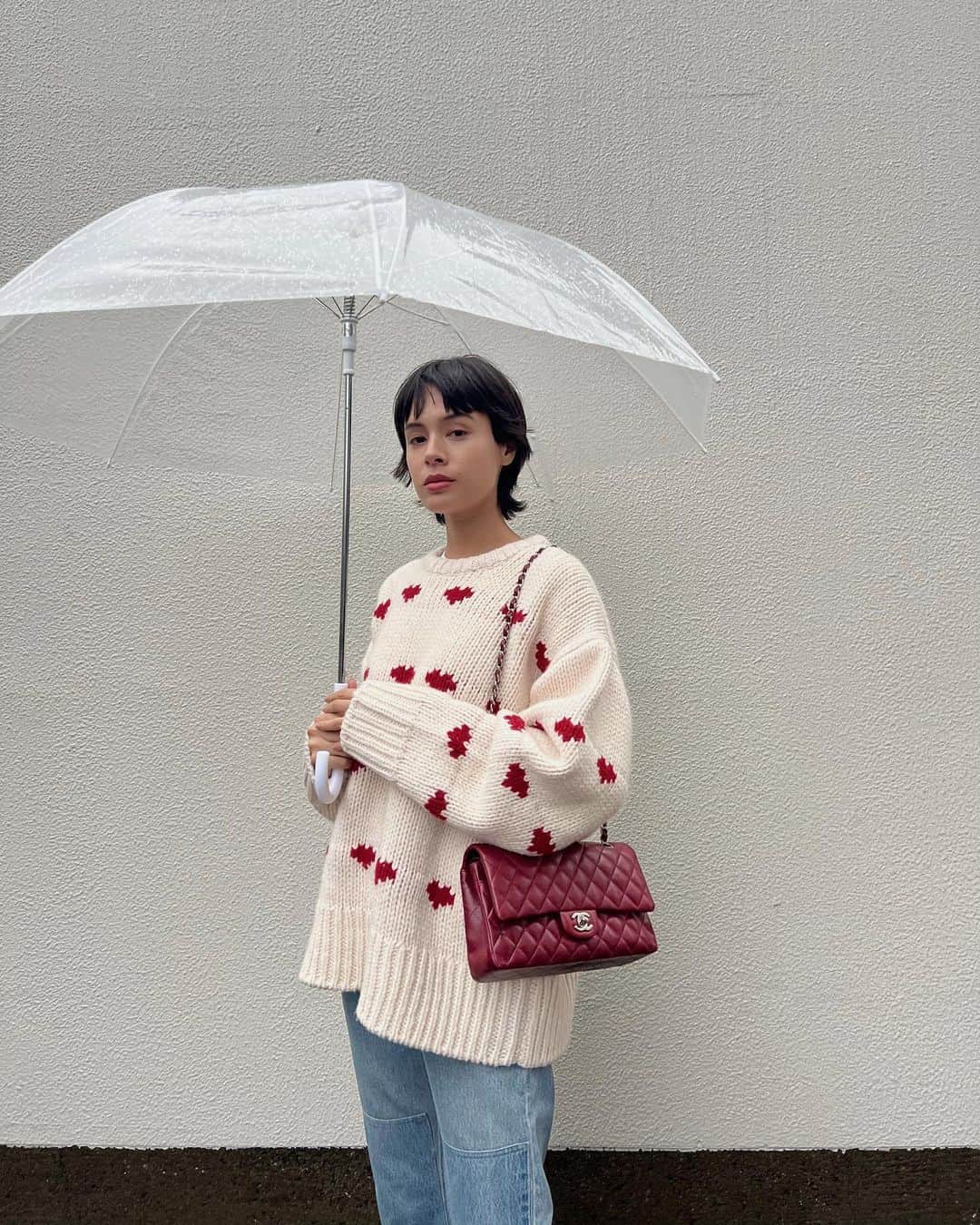 大屋夏南のインスタグラム：「Cozy rainy day ❤️ 雨の日こそワクワクするものを身につける🌹」