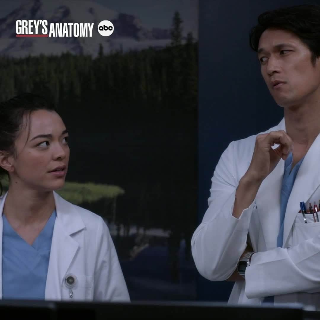 Grey's Anatomyのインスタグラム：「You're just one episode away from having more knowledge than you did before 😉 Stream #GreysAnatomy on Hulu now!」