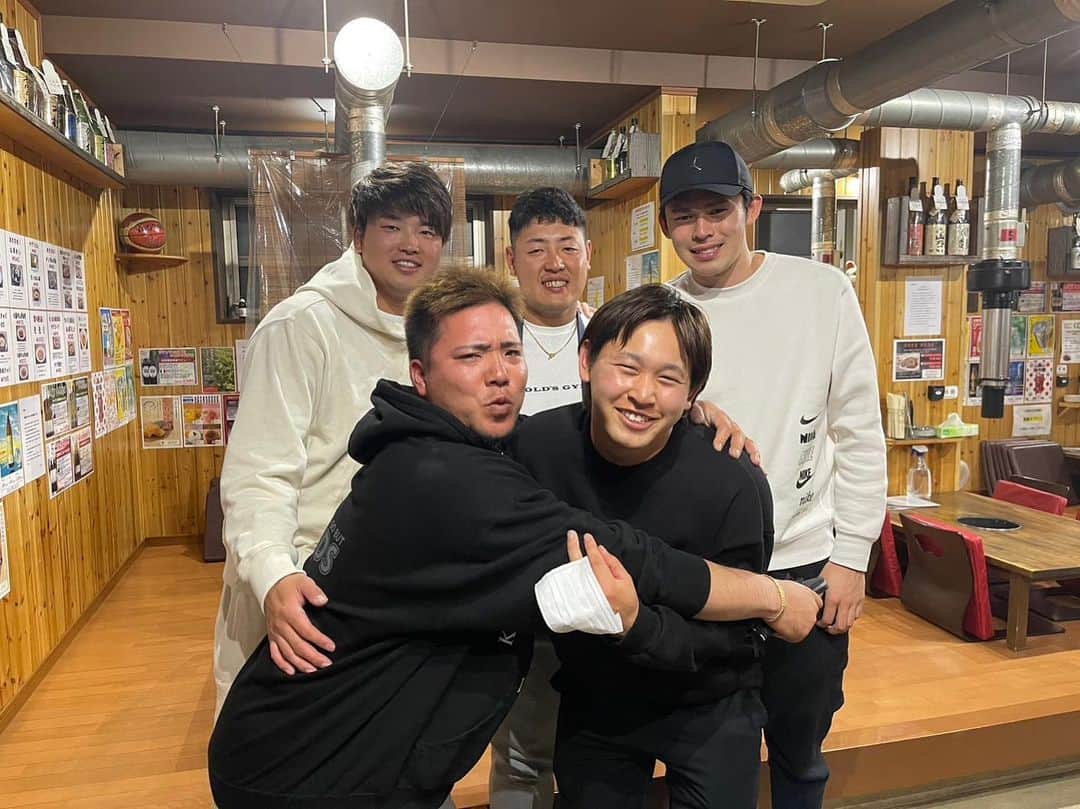 村上宗隆のインスタグラム：「宮崎最終日に楽しすぎたー！！！👍  宮崎キャンプありがとうございました😊  名古屋、大阪、東京！  これから応援お願いします🔥」