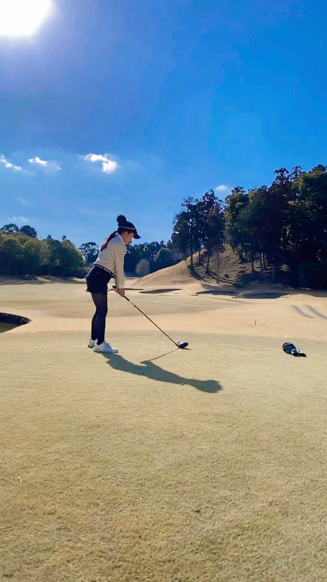 佐河ゆいのインスタグラム：「最近はあったかくてゴルフ日和ですなぁ⛳️ この日は珍しくノンアルゴルフ笑笑  最近はウッドが機嫌良くて助かりまする( ˙ᵕ˙ 🙏🏼)  ヘッドアップを直すトレーニング器具とかあったらいいのに･･･🤔   #ゴルフ  #ゴルフ女子  #ゴルフ初心者  #ゴルフ成長記録  #golf  #golfswing  #golflover #ゴルフ練習　#ゴルフ好きな人と繋がりたい　#ゴルフラウンド　#ゴルフ上手くなりたい#golfbabes #golflife #golfstagram #golfing」