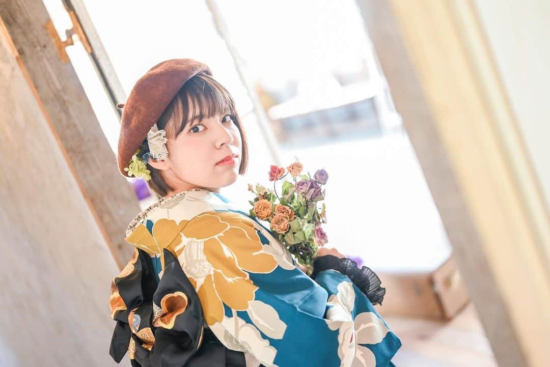 LE-PLA BEAUのインスタグラム：「. ハナエミ振袖展示会👘 〜4/2（日）開催中🌷  24年、25年度成人の方はお急ぎください❗️ .  ご予約はWeb、お電話受け付けております📞 　　　詳細はHPでご確認ください😊 @minmi_toyokawa  @photostudio_minmi  @hanaemi_kimono  ---------------------------------------------------------- #振袖 #振袖ヘア #成人式ヘア #成人式 #成人式前撮り #成人式ヘアセット #成人式振袖 #成人式髪飾り #成人式帯結び #振袖前撮り #振袖レンタル #振袖帯結び #ママ振 #ママ振袖 #ママ振袖アレンジ #前撮り #フォトスタジオ #フォトスタジオ豊川#写真館」