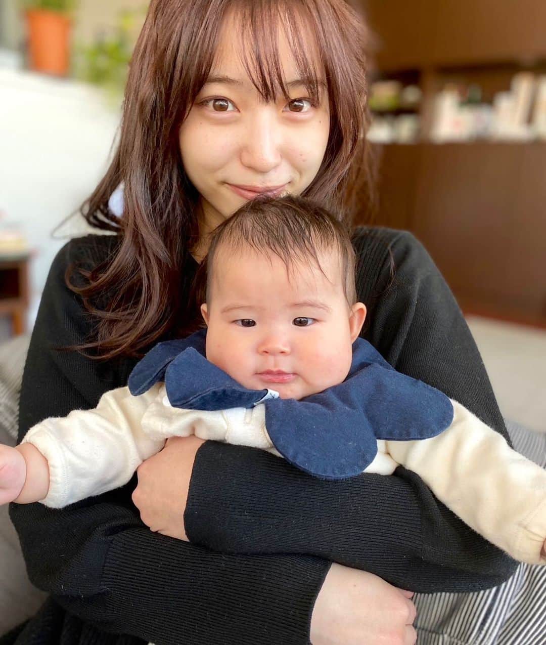林佑香のインスタグラム：「知り合いの赤ちゃん👶🏻  会うたびに成長していて、たくさん笑ってくれるようになりました☺︎ 赤ちゃんの成長ってびっくりするほど早い！  とっても癒されました☺️✨  #ぽっぺぷにぷに」