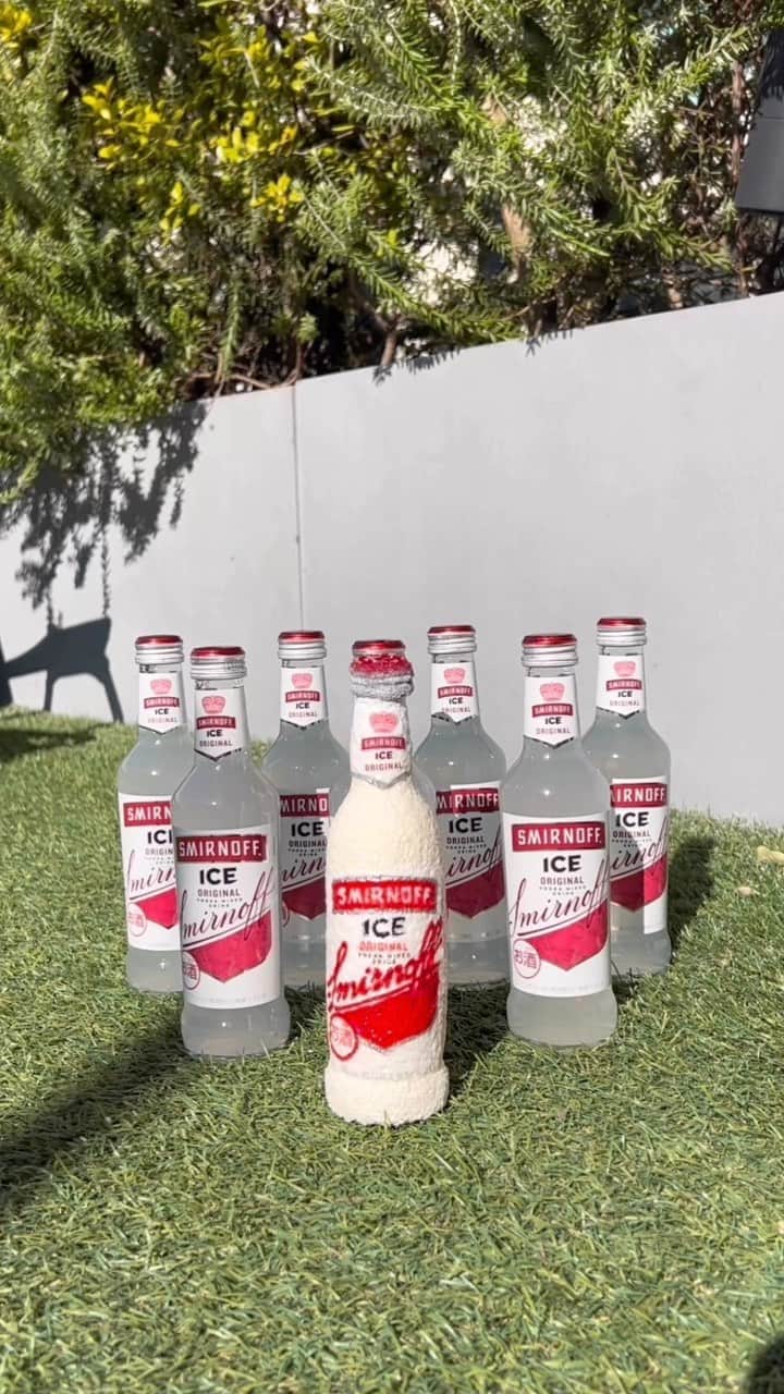のインスタグラム：「⁡ スミノフアイスのスクイーズ作っちゃいました🥺✌🏻❤️​ ⁡ Created by：@momorun0707​ ⁡ #SMIRNOFF #スミノフ #スミノフアイス#乾杯 #お酒 #酒スタグラム #今日のお酒 #おウチ居酒屋 #家飲み #おつまみメニュー  #贅沢時間 #お酒好きな人と繋がりたい #スクイーズ​」
