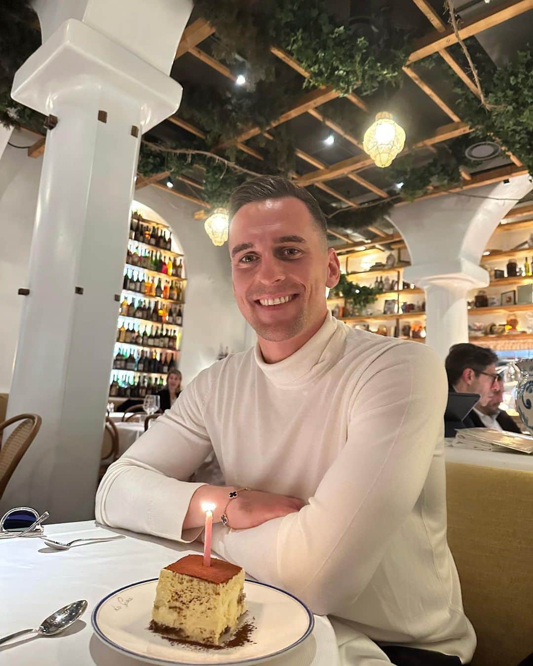 アルカディウシュ・ミリクのインスタグラム：「Thank you for all the birthday wishes.  I really appreciate it ❤️  You made my day! 🎂」