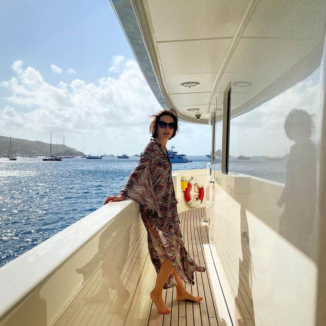 カミーラ・ベルさんのインスタグラム写真 - (カミーラ・ベルInstagram)「Below Deck research…」3月1日 3時53分 - camillabelle