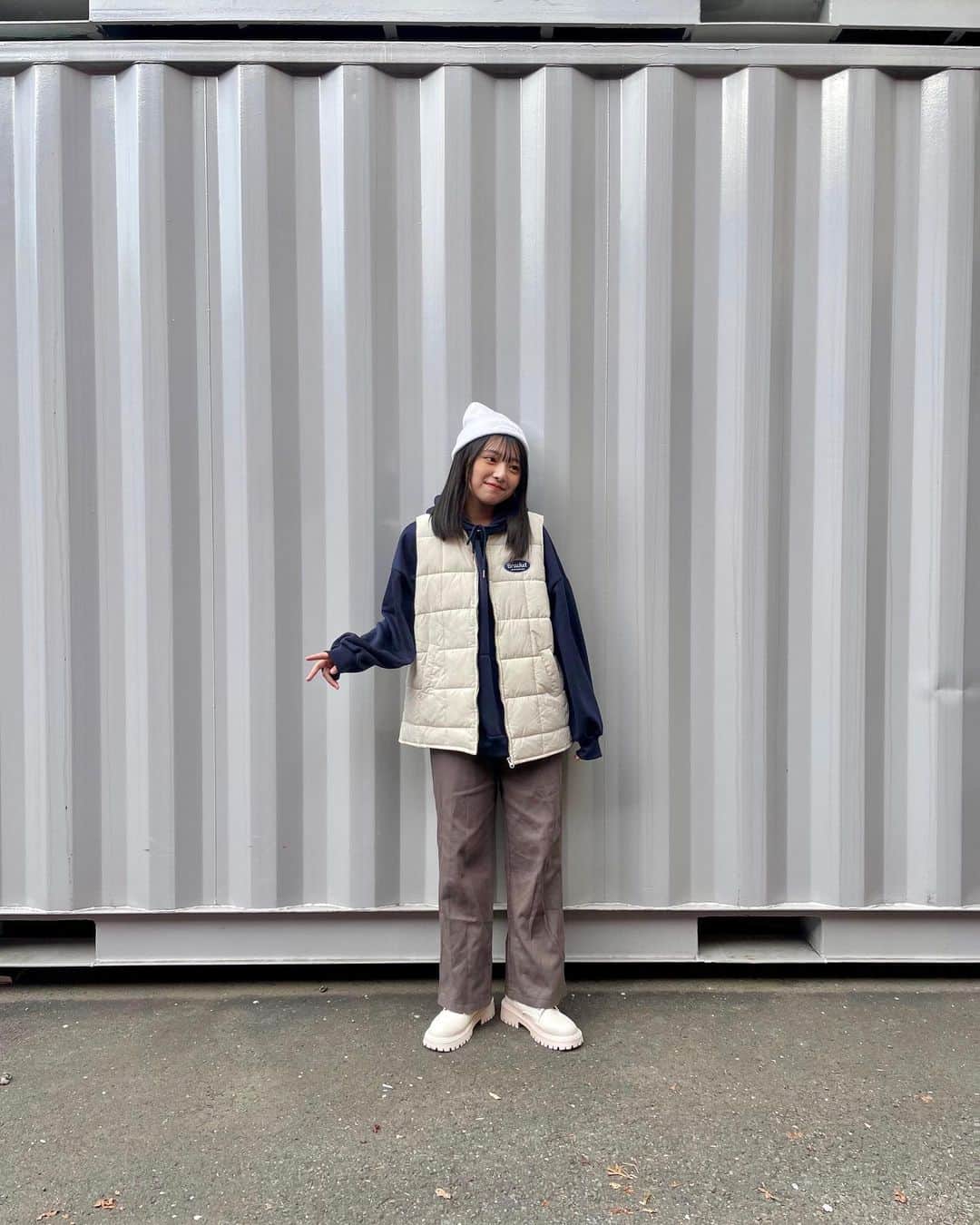 のインスタグラム：「最近ニット帽にハマっております🧵✌🏻   #私服  #ストリートファッション  #ニット帽」