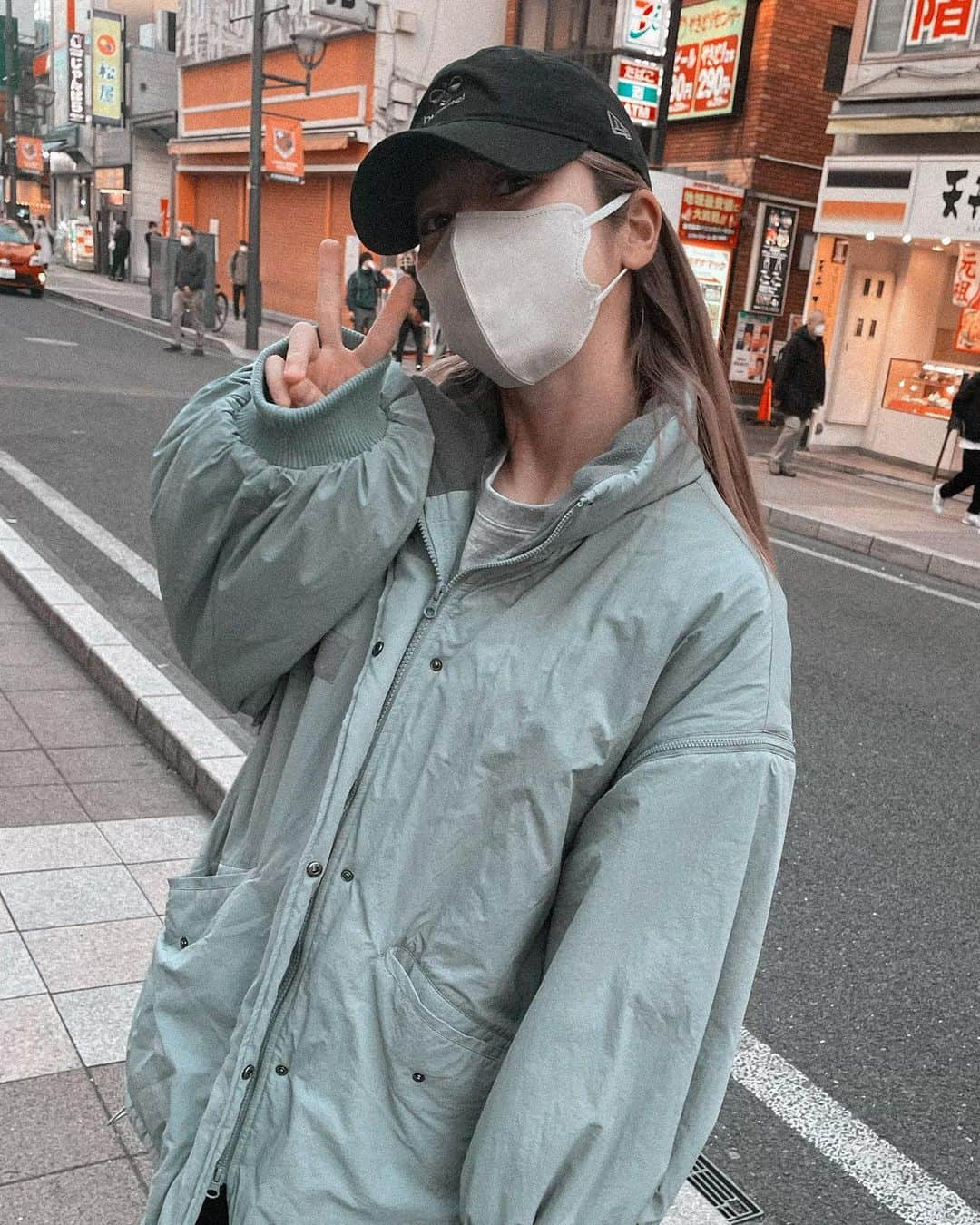 仲田歩夢さんのインスタグラム写真 - (仲田歩夢Instagram)「. . 最近のお気に入り〜🧢🖤 . hummelとNEWERAのコラボキャップ❕ シンプルでどんなスタイルにもぴったり☝🏻 . check✔︎してみてくださ〜いナ😙🌙 .  #hummel  #ヒュンメル  #NEWERA  #ニューエラ  #仲田歩夢  #WEリーグ  #WEリーグカップ  #YogiboWEリーグ  #大宮アルディージャ  #ardija  #大宮アルディージャVENTUS」2月28日 20時32分 - ayu_nakada_13