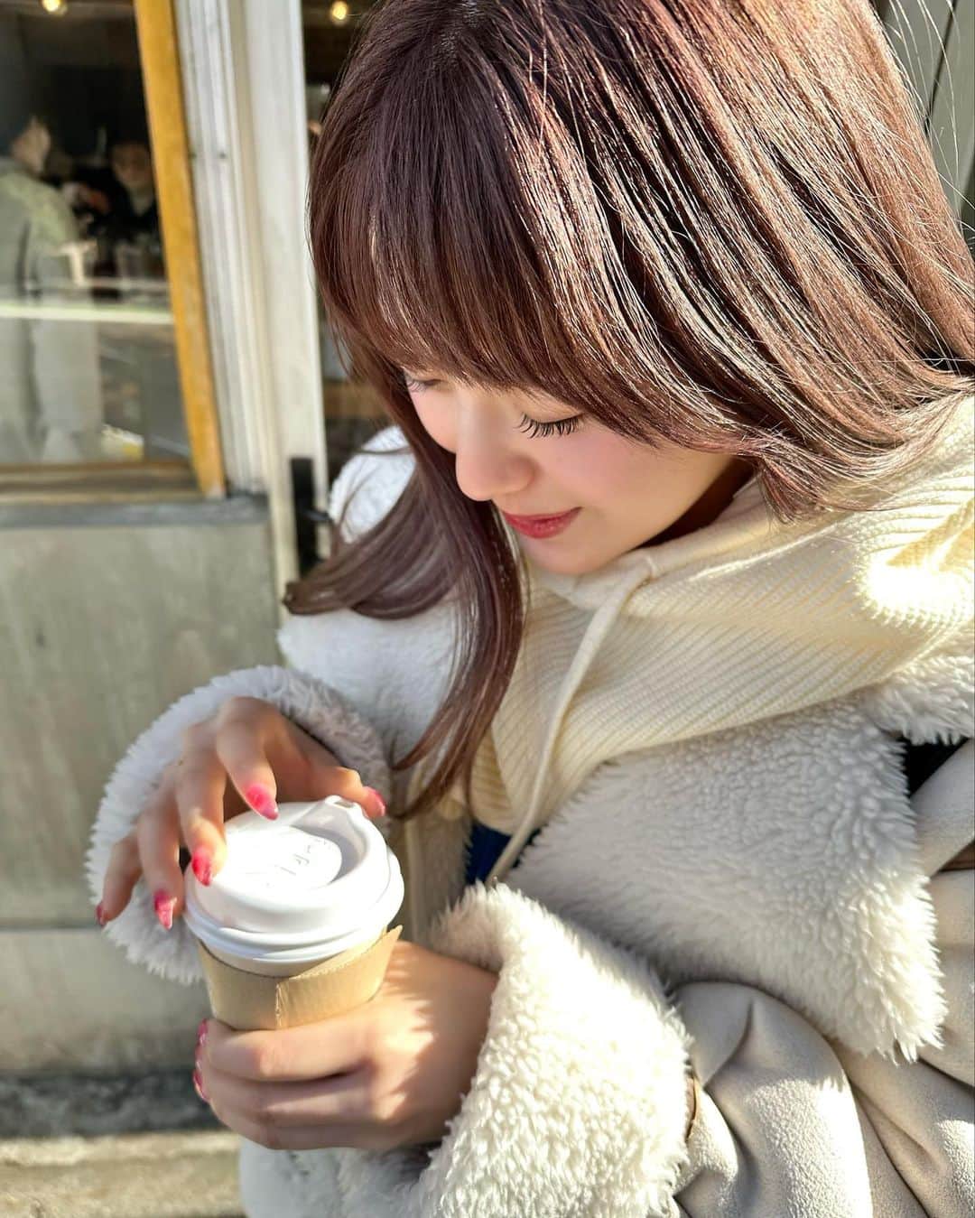 のインスタグラム：「. まつ毛育毛中っ(ずーっと)  #まつ毛パーマ #まつ毛 #まつ毛パーマデザイン #まつぱ#自まつ毛　#育毛 #中目黒カフェ #カフェ　#中目黒　#サイドウォークスタンド中目黒 #サイドウォークスタンド」