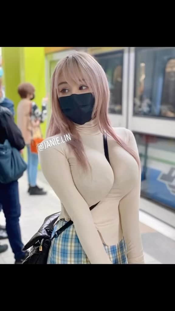 泥泥林のインスタグラム：「臉呢？Where’s my face???😳 ↖𝗦𝗵𝗮𝗿𝗲 & 𝗦𝗮𝘃𝗲↗  #tiktok @janie.lin  #memes #dailymemes #ai #painting #artoftheday」