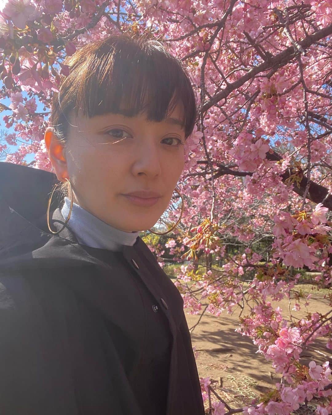中越典子さんのインスタグラム写真 - (中越典子Instagram)「もう桜　咲いている 時がすぎるの早すぎる  みなさま、お休みー」2月28日 22時25分 - nakagoshi_noriko.official