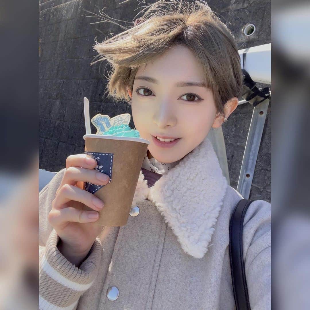 菅原りこさんのインスタグラム写真 - (菅原りこInstagram)「こらんさんと初めての江ノ島✨✨  江ノ電楽しかった〜🤗🎶  江ノ島神社⛩でなんと「大吉」のおみくじ引きました！✨✨  ホットチョコミント☕️ラザニア🥘チーズケーキ🥮、、、 どれも美味しくて食べ過ぎちゃいました😋🎶 そしてお土産で買った「パンダ焼き」が可愛くて🐼🐼🐼💕」2月28日 22時58分 - cherryfairy1123