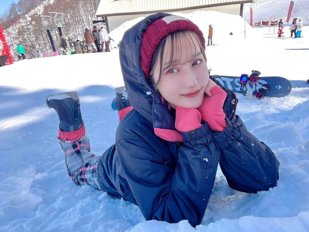 みつきさんのインスタグラム写真 - (みつきInstagram)「. . ぜんぶ雪のせいだ❄️ . スノボ3回目でやっとそれっぽいの撮れた📸💭 親友写真撮るのうますぎるありがとう🐜✖️10 . . . . . .」2月28日 23時05分 - omitu412