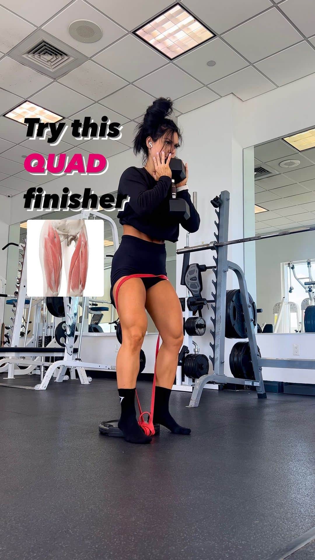 Squatsのインスタグラム：「MORE FITNESS TIPS 👉🏼 @ANITA_HERBERT  Another “fun” leg day finisher for y’all 😮‍💨 try it & hate me later 😂  ⭐️ 🙋🏻‍♀️ LADIES. Are you tired of the same ol same ol workouts?  If you are ready to REIGNITE your workout mojo Join my 🔥FIRED UP🔥 FitQueen Challenge—and your life will NEVER BE THE SAME! 🔗more info on @anita_herbert」