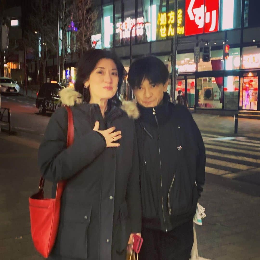 のインスタグラム：「⚡️🇯🇵🇬🇧⚡️ Had a good time with my 2nd cousin Miki @berenyi_miki」