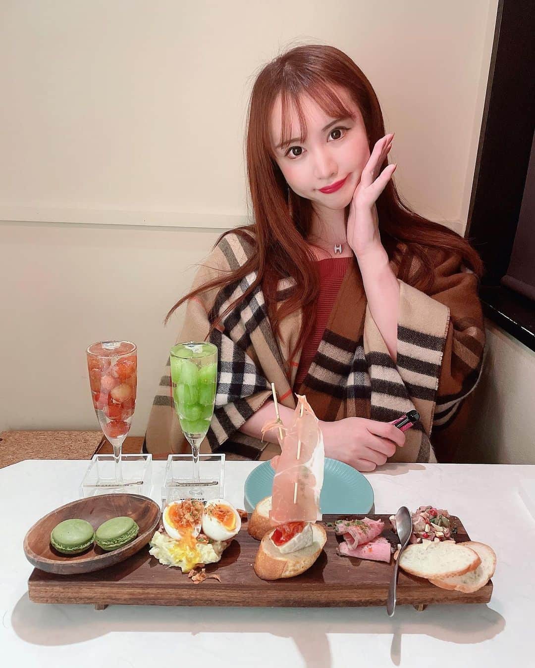 橘芹那のインスタグラム：「干杯🥂🍇💓」