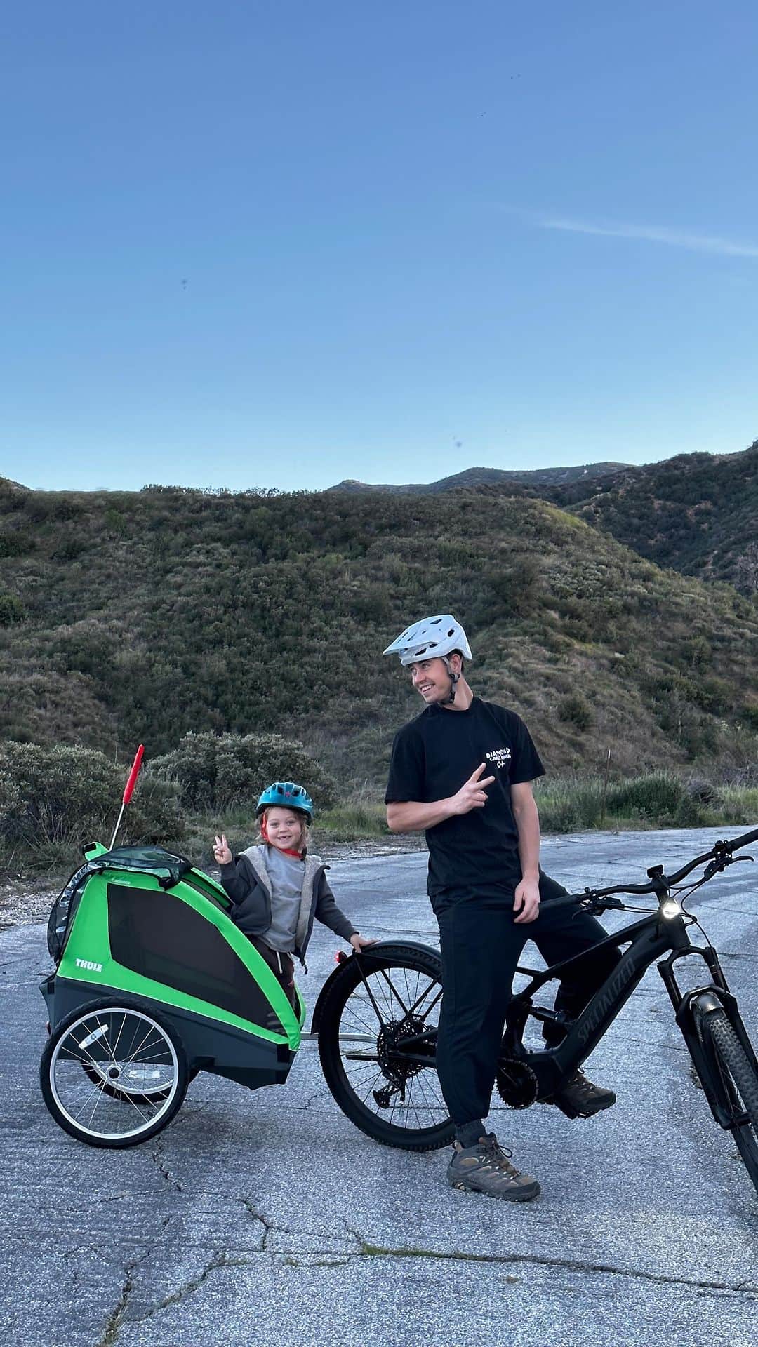 ナッシュ・グリアのインスタグラム：「Riding bikes has never been so fun thanks to @iamspecialized Turbo Tero X 🔋💚   Ride anywhere range ✅  Ground breaking power ✅  Tons of storage ✅  Life-changing fun ✅  #TurboTeroX #ElectricBike #IAmSpecialized」