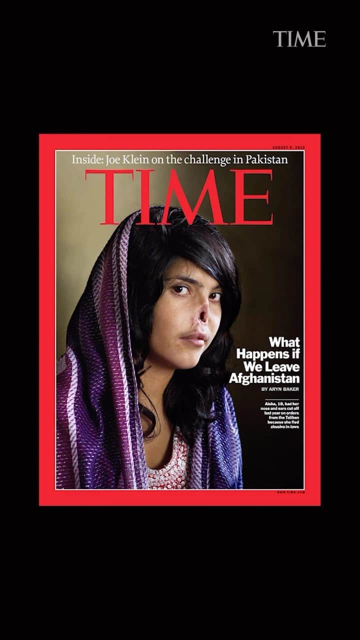 のインスタグラム：「Angelina Jolie interviews Bibi Aisha, who appeared on the August 9, 2010 cover of TIME.  In the interview, Aisha recalls the terrible night she was taken up a mountain and tied hand and foot, her husband and other Taliban members discussing whether she deserved to be mutilated or executed. They cut off Aisha’s nose and ears and left her to die.  Somehow she found the strength to find help. “A power walked with me that night,” she said.   Aisha talks to Angelina about the suffering of people in Afghanistan today: “I put myself in the shoes of an Afghanistan woman. They had freedom for 20 years, and then suddenly they shut down everything for them. And they don’t have any rights.”  Original Cover Photograph by Jodi Bieber—INSTITUTE for TIME」