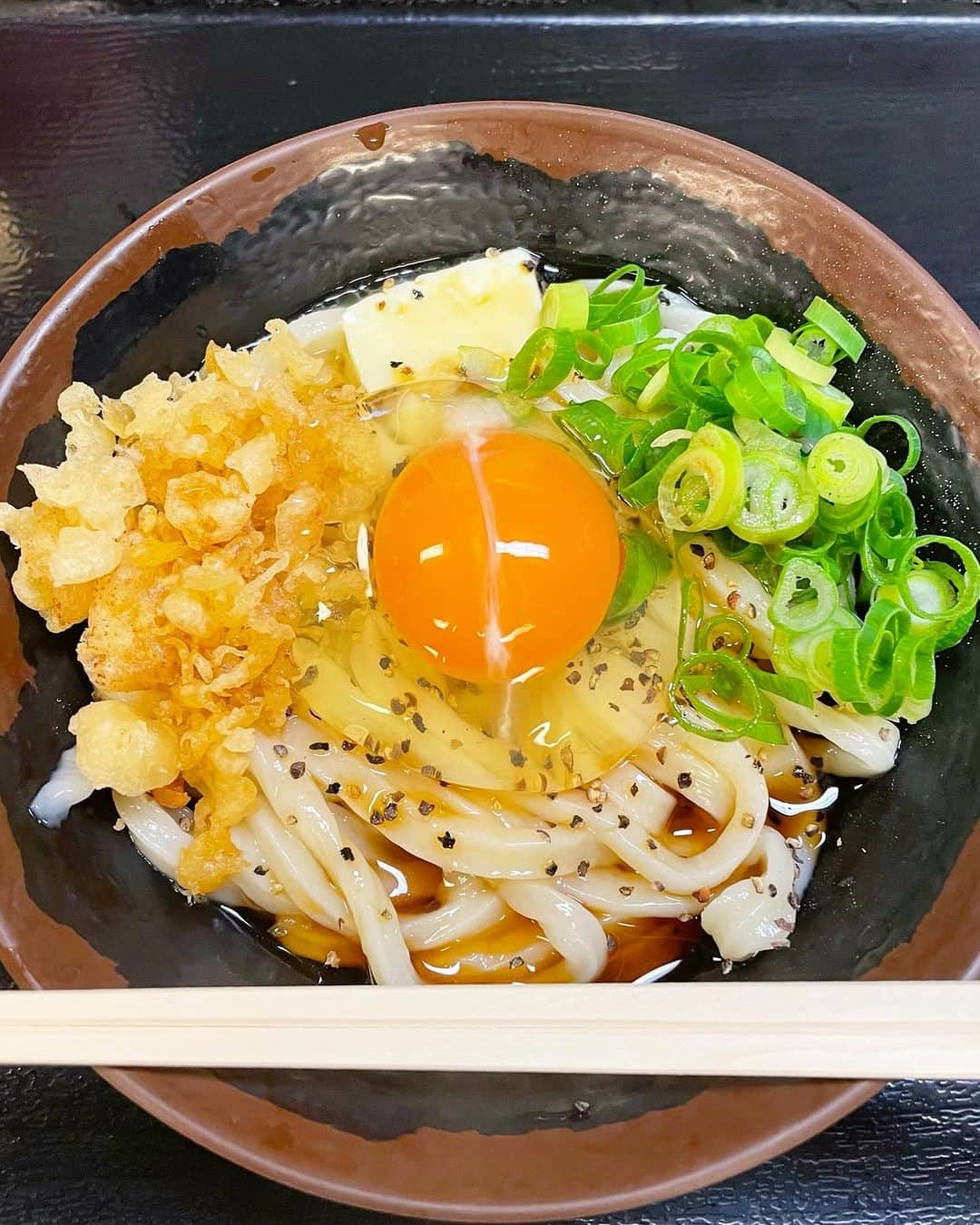 トマトクンさんのインスタグラム写真 - (トマトクンInstagram)「うどん食べにきた  #香川#四国#うどん#うどんバカ一代」3月1日 13時19分 - tomatokun_the_entertainment