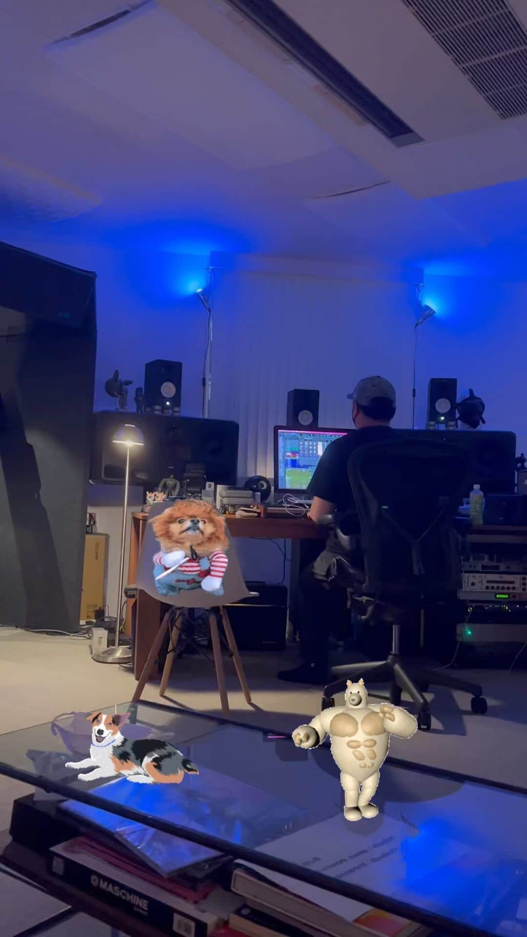 ミッチェル和馬のインスタグラム：「gonna post more reels and snippets of songs  let me know what you think of this one」