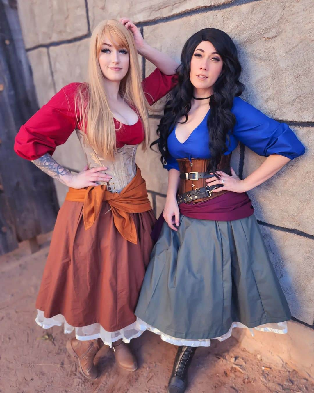 リンジー・エリースのインスタグラム：「"I am Miguel." "And I am Tulio." "And they call us Miguel and Tulio." 🗺 Had a lovely time at Ren Faire this weekend with @ashmonsterftw ❤️❤️」