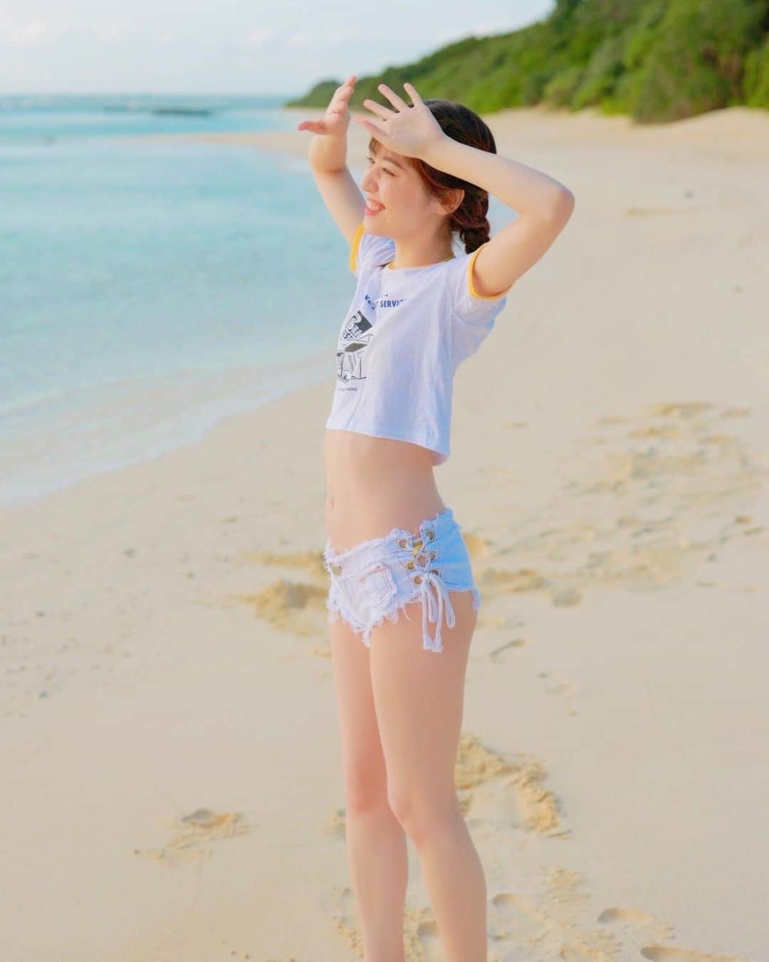 船岡咲のインスタグラム：「⁡ ・ ・ ⁡ ⁡ ⁡ 𖧷 ⁡ ⁡ ⁡ 3月突入！！！ ⁡ 私の3月が始まったぁあ！！！ ⁡ ⁡ 明日は誕生日🌸 ⁡ 今日は1日、若い私を堪能します♡♡ (なにをするわけでもないけど) ⁡ ⁡ ⁡ ⁡ もうすぐフォトブック発売日だし ⁡ そわそわ、どきどきするっ ⁡ ⁡ ⁡ ⁡ #グラビア #アイドル #グラドル #グラビアアイドル #gravure #japanesegravure #Instagravure #swimsuit #スク水 #スクール水着 #フォトブック #写真集 #オフショット #photobook #anniversary #ちっぱい #水着  #followme」