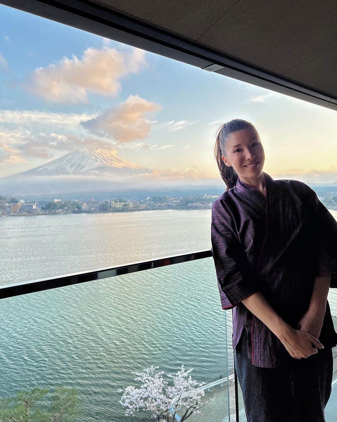 My chan || 舞ちゃんさんのインスタグラム写真 - (My chan || 舞ちゃんInstagram)「Happy Birthday & Happy hump day to @missmychan 🎂🎉 One more day until our new episode! Stay tuned 🎙️ まいちゃんハッピーバースデー🎉後1日で新しいエピソードです！楽しみにしててね🎙️」3月1日 9時45分 - missmychan