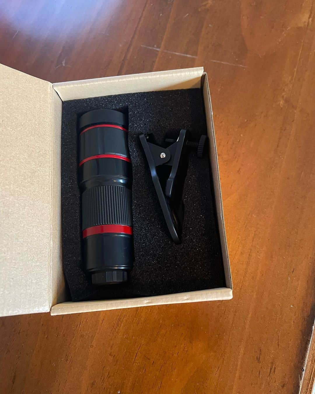 イライアス・ハーガーさんのインスタグラム写真 - (イライアス・ハーガーInstagram)「My grandparents are visiting and they brought me this cool iPhone camera lens add on. It zooms photos in and let’s you get really close up, pretty photos. I took a couple pics. What do y’all think?」3月1日 10時35分 - eliasharger