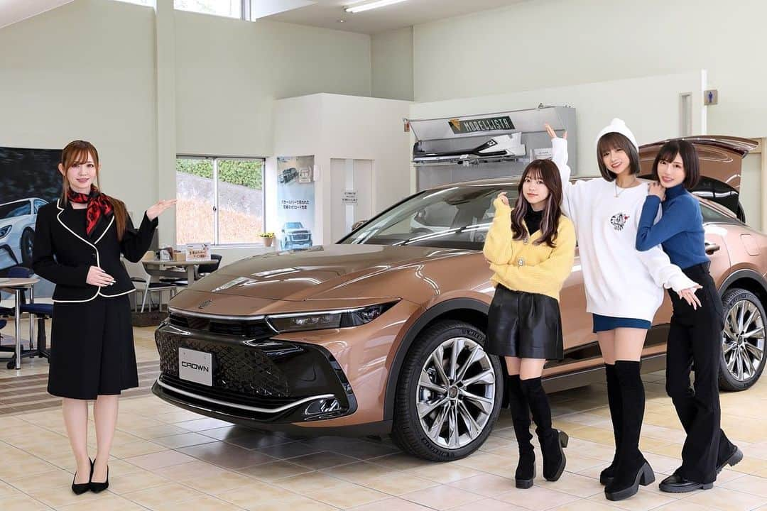 海月らなさんのインスタグラム写真 - (海月らなInstagram)「⁡ 今回は、水素自動車「MIRAI」に乗って、 ネッツトヨタ西日本さんの筑後地区の店舗へお邪魔してきました。 ⁡ 近くのカフェが凄く素敵でした🥹🍓 また行きたいナ💭 ⁡ ⁡ 詳しくは 「ネッツ西日本　LinQ」で検索してね！ ⁡ #ネッツトヨタ西日本#ネッツ西日本#LinQ#新木さくら#カワイイ女子旅ココしっとーと#女子旅#福岡女子旅#福岡ドライブ#車好きな人と繋がりたい#ドライブ好き#トヨタ#トヨタグラム#ネッツトヨタ#tanabatabakerycafe#タナバタベーカリーカフェ#まよい焼き#toyotamirai#トヨタミライ」3月1日 12時24分 - kaizukirana