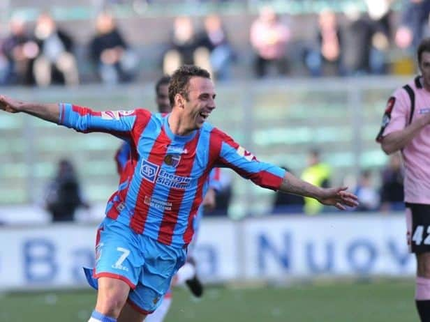 森本貴幸さんのインスタグラム写真 - (森本貴幸Instagram)「Buon 1º Marzo a tutti ❤️💙🇹🇴  #catania #catania🔴🔵 #palermo #derby #mascara #calcio #sicilia #siciliabedda #cataniainsicily #cataniacalcio #calciocatania #calciocatania🔴🔵 #catania46 #46」3月1日 22時14分 - morimototakayuki9