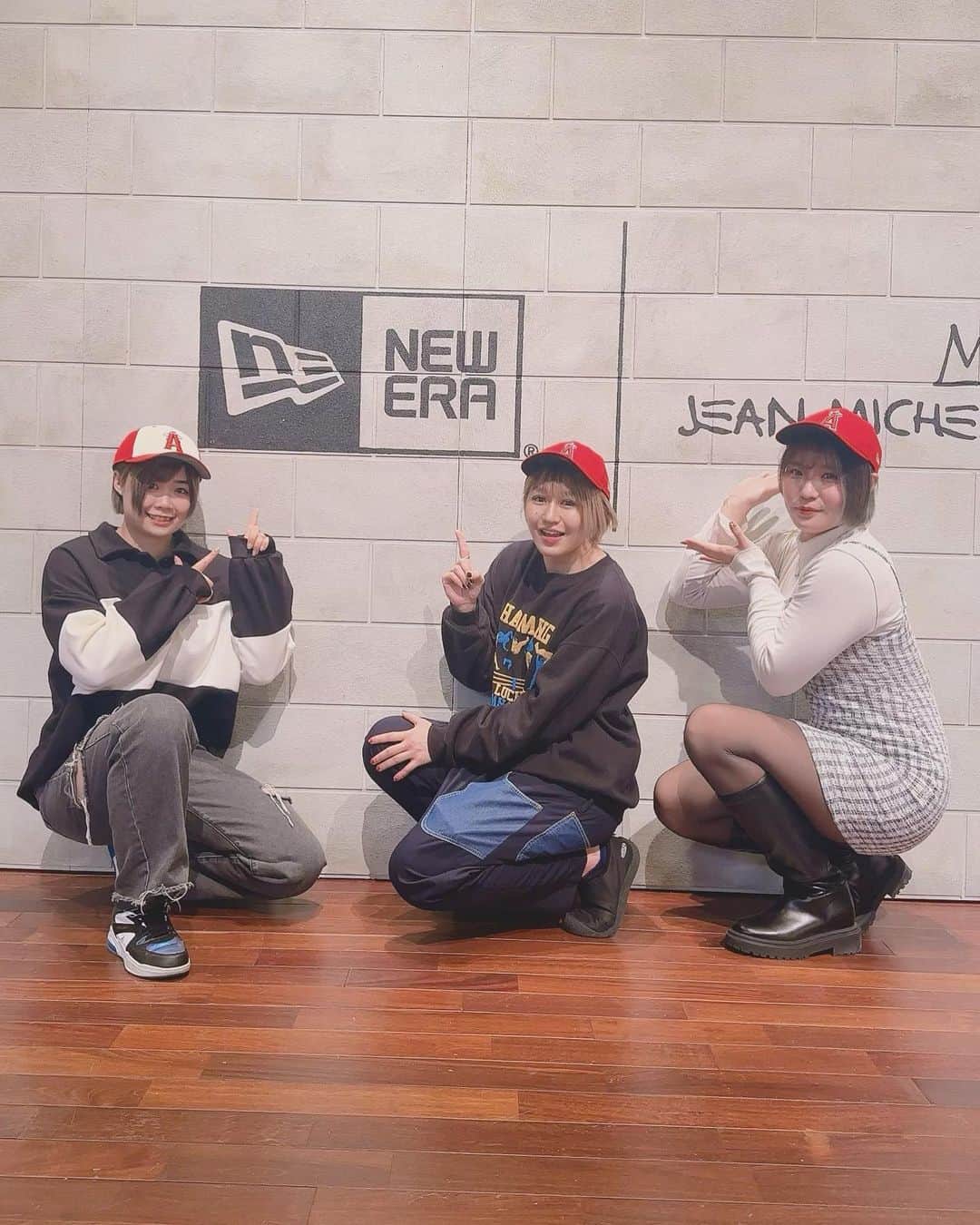 のインスタグラム：「NEW ERA展示会💛  #newera #cap #stardom #GE #new #cool #cute #Syuri #red」