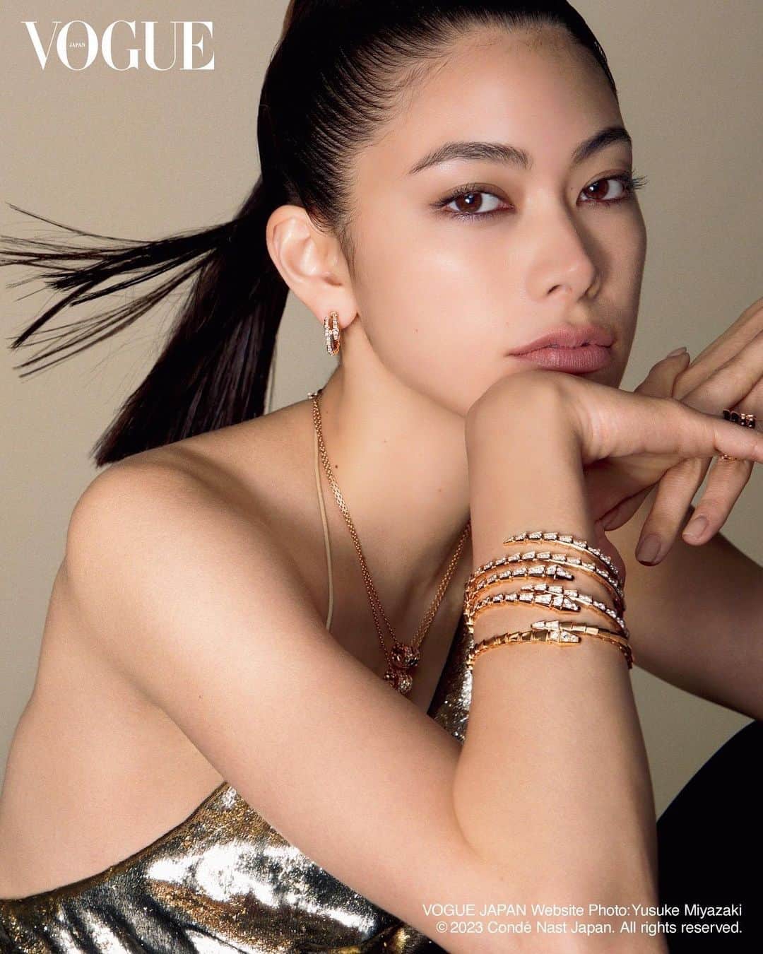 森星のインスタグラム：「@bulgari Serpenti collection for @voguejapan」
