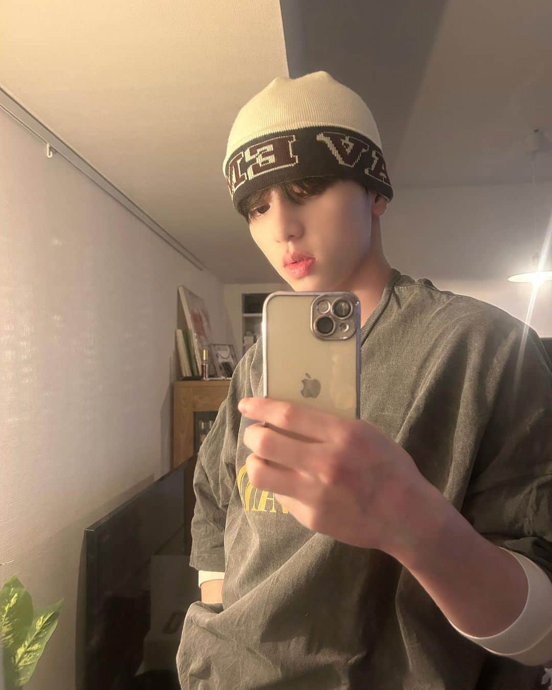 MAHIROのインスタグラム：「🤍🖤」