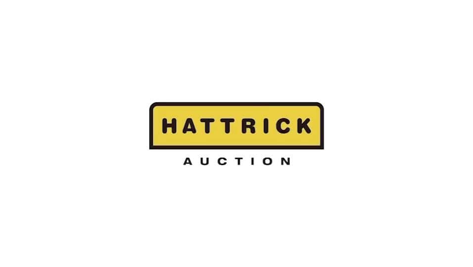 水垣偉弥のインスタグラム：「SHOOTO SPECIAL AUCTION 修斗レジェンド×アマ修斗チャンピオン対談企画連動スペシャルオークションに水垣も出品しました！！  試合で使ったグローブと思い出のドミニク・クルーズ戦で使ったスポンサーバナーです！！詳しく動画をご覧下さい！！手元に残ってたUFCでの試合での何か出し切りましたwよろしくお願いしまーす！！ オークションサイト👇 https://auction.hattrick.world/top/804」