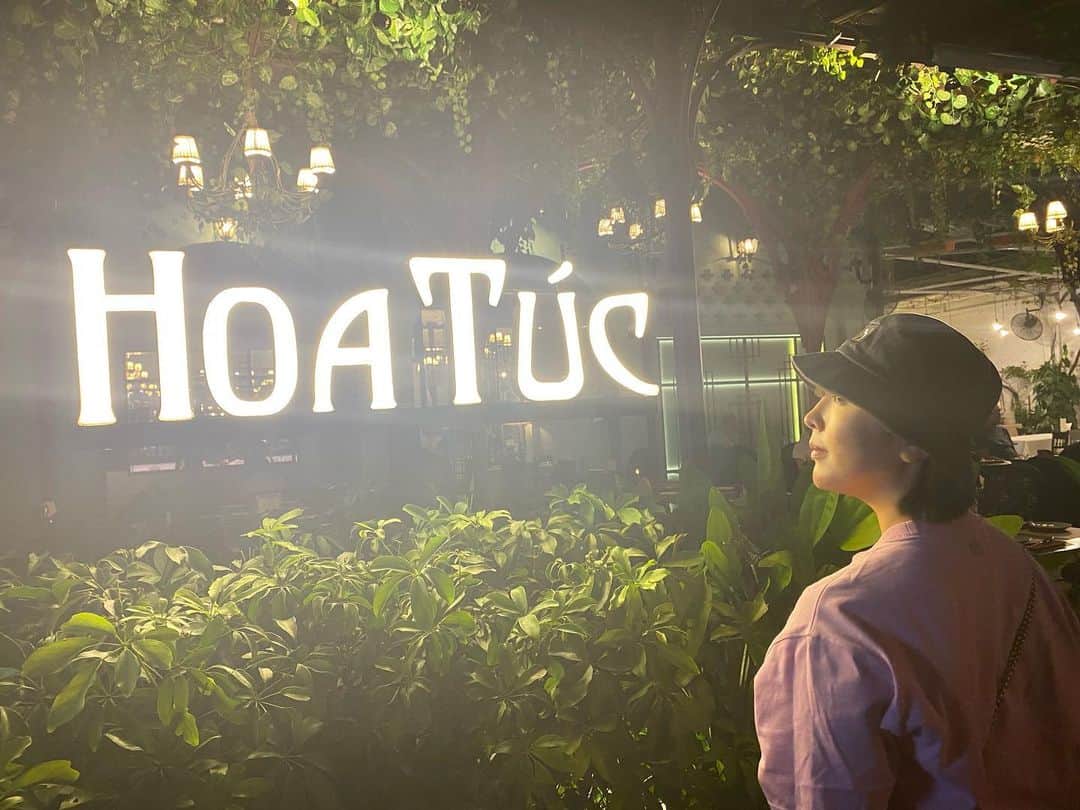 楠本彩乃 のインスタグラム：「. 📷by @chiaki_ishiyama0428  . #ベトナム #ベトナム旅行」