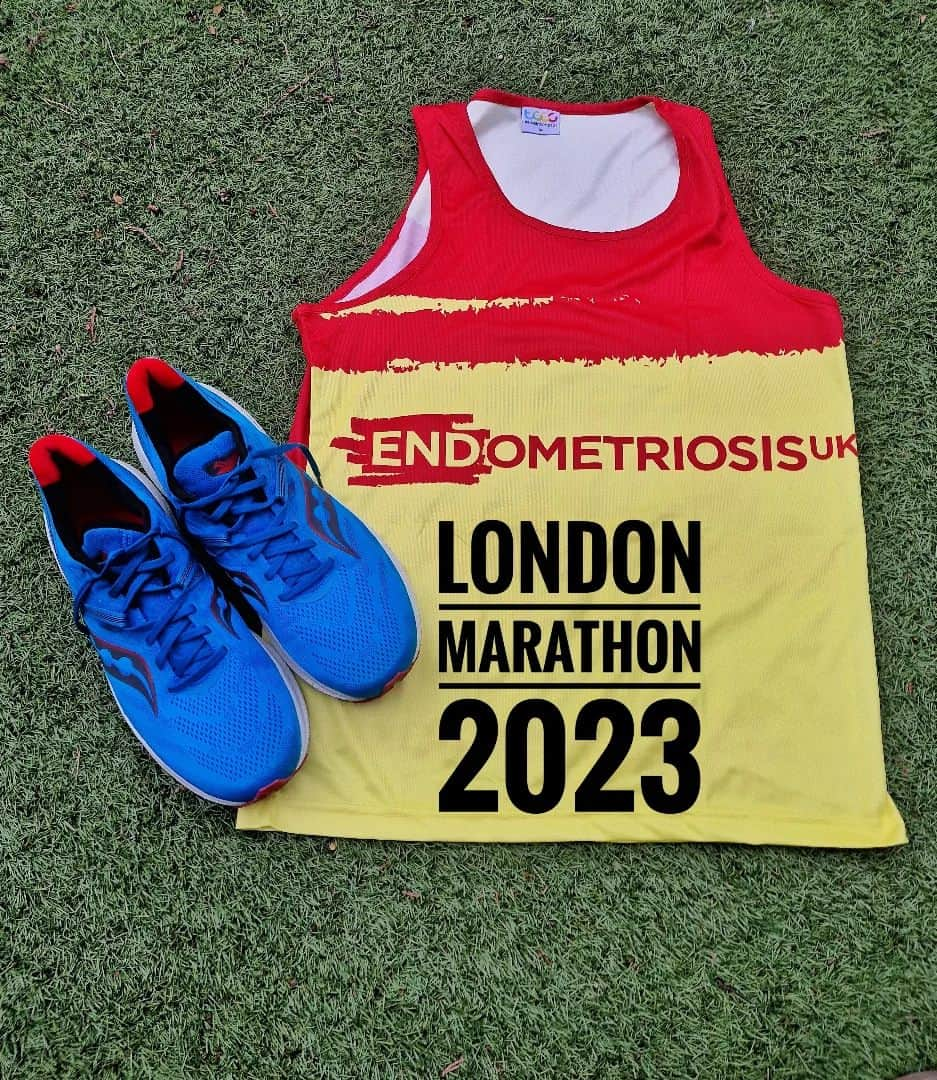 ジェームズ・フェルプスのインスタグラム：「Today is the start of #endometriosisawarenessmonth . And so i thought what better day to announce I'm taking part in the @londonmarathon on 23rd April to support @endometriosis.uk  🏃‍♂️👟🙂  All support is very welcome!   Link in the bio   #endometriosis #endometriosisactionmonth #londonmarathon2023 #keeponrunning #hastagfortherunofit #53days」