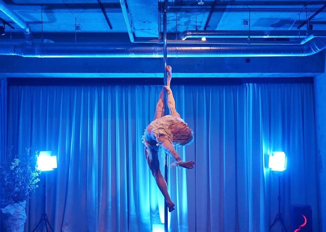 poledancer RYOTAさんのインスタグラム写真 - (poledancer RYOTAInstagram)「AOI先生が撮ってくれた写真もらった 📸@flexy_acupancture 🫧🐬💎」3月1日 17時19分 - kogepiii