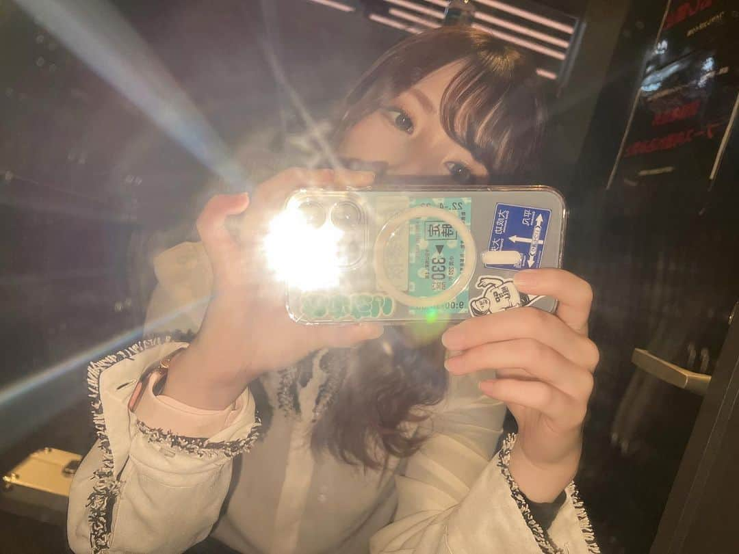 伊藤里織さんのインスタグラム写真 - (伊藤里織Instagram)「お気に入りのステッカーたちを見せたい！ . . . #マジック界のパイオニア #KNUoNEW #iphoneケース #ステッカー」3月1日 19時00分 - saochu_a10