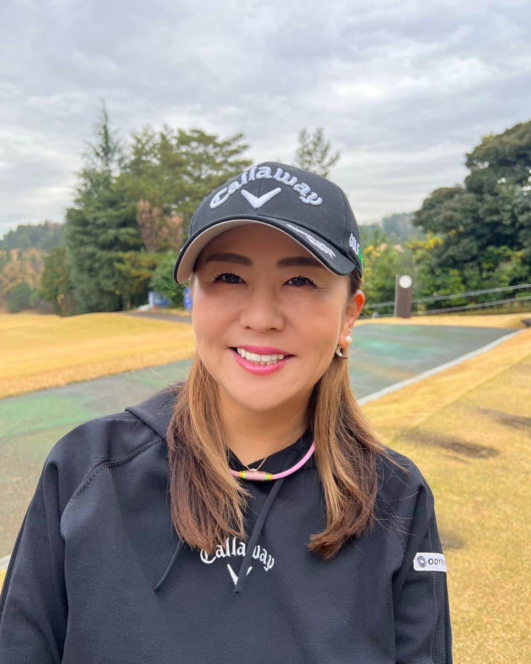 佐伯三貴のインスタグラム：「🌺ご報告⛳️  この度、CO&RUNNER様とアドバイザー契約を締結させて頂く事となりました❣️  私も付けているCO&RUNNERは「目標に向かう人をサポートし共に進んでいく製品」をコンセプトに開発された、身体のリカバリー効果を期待したネックレスです。  スポーツ時のモチベーションアップや運動後のケア、日常生活で感じる身体の不具合にCO&RUNNERをご使用いただき、QOL(quality of Life/生活の質)の向上にお役立て下さい🥰❤️💜💛  @co_runner_official」