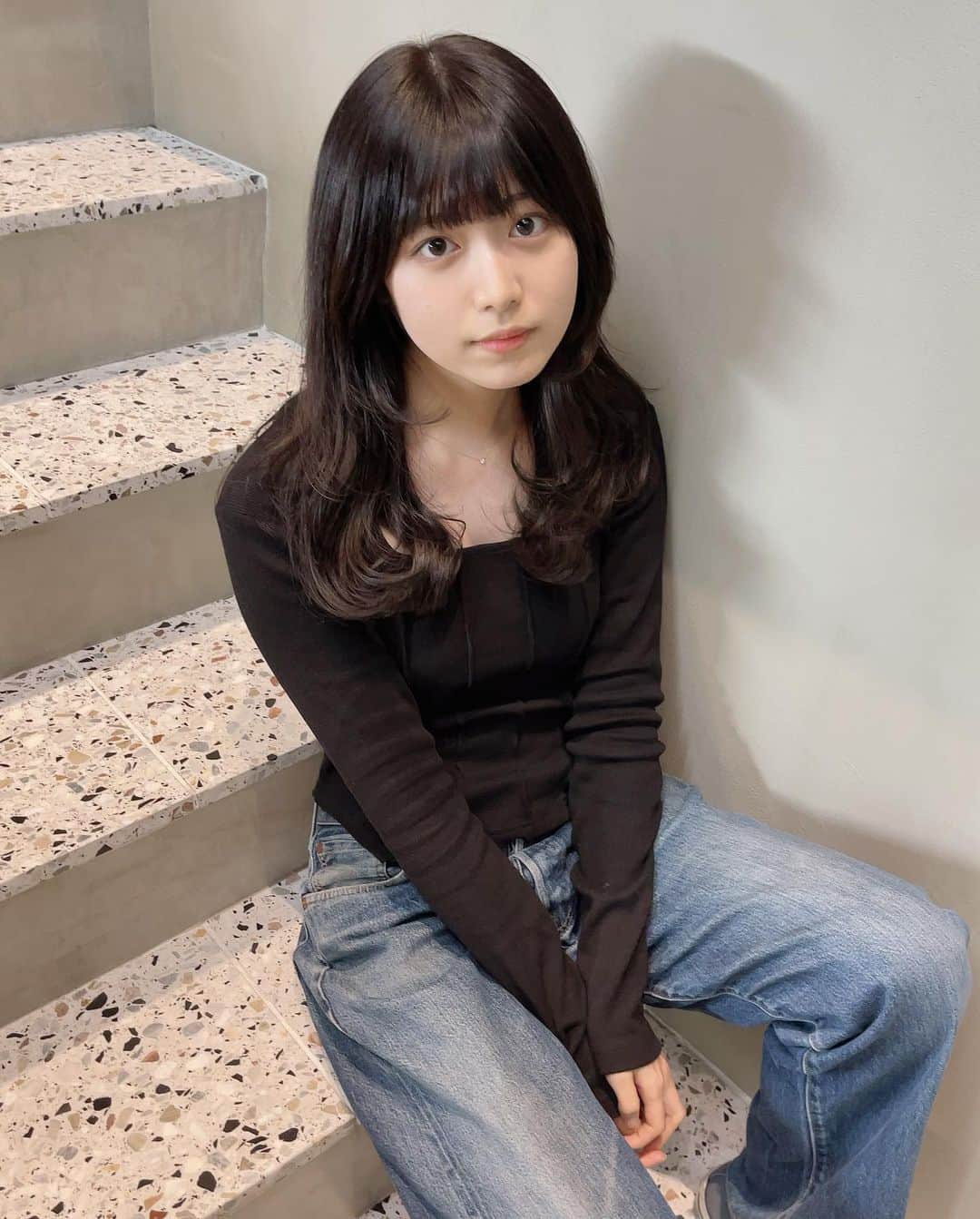吉田莉桜のインスタグラム：「髪染めた  こういうコーデが1番好、、‪^_−♡‬ 3月スタート(♡)」