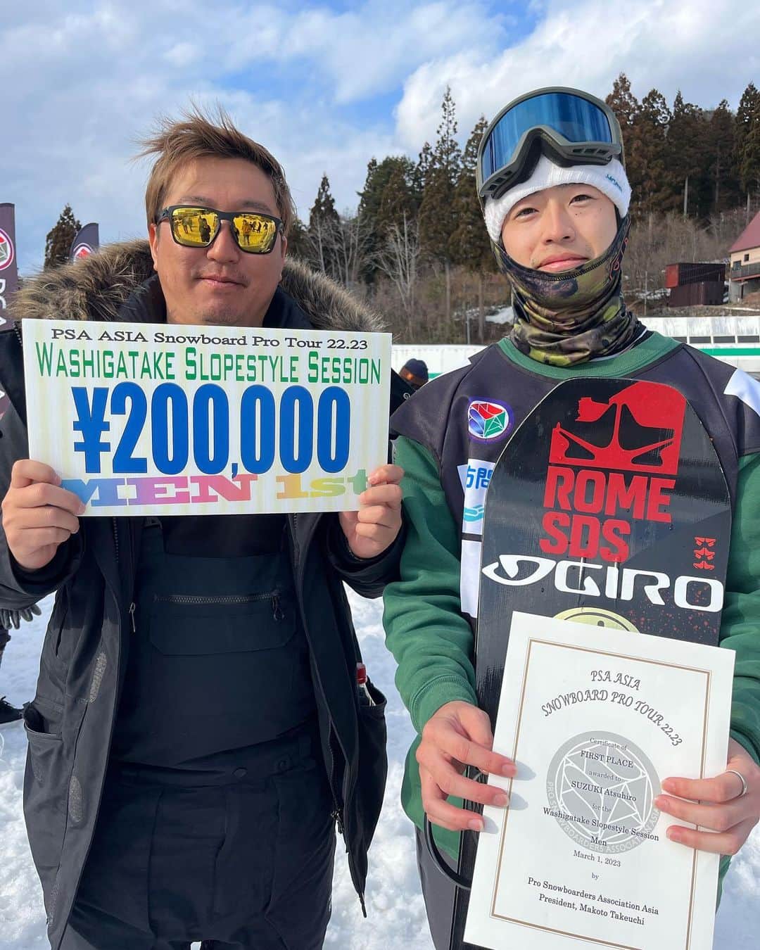 SuzukiAtsuhiroさんのインスタグラム写真 - (SuzukiAtsuhiroInstagram)「Washigatake Slopestyle Session 1st🥇&ベストジバー賞 ディガーの皆さん、大会関係者の皆さん、選手の皆さんお疲れ様でした🙇‍♂️ @kosuketanaka_ とても楽しいパークありがとうございます🙏 ・  @romesds_japan  @girosnow_japan  @dominatorwax  @ebsmission  @hope__og  @the.suns  @aoyamagakuinuniversity  @lac_aizubandai  #星野リゾート #アルツ磐梯スキー場 #hoshinoresorts #altsbandai #romesds #giro #dominator #ebsmission #hope #thesuns #チューンナップ工房mk #スノーボード #スノボ #snowboard #snowboarding #snowboarder #instagood #instalike #いいね返し #livinganywherecommons会津磐梯」3月1日 20時07分 - _atsuhirosuzuki_