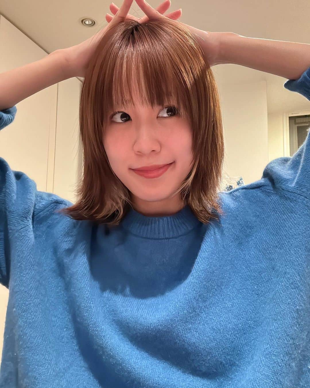 VANRIのインスタグラム：「☺︎< Hello March!  あれ？もう3月ですか？ 育児に、家事に、遊びに、料理に、運動に 全力な毎日で本当に感謝感謝の日々です。  健康とは・・ " 身体的、精神的にはもちろん社会的にも完全に良好な状態 " と料理教室で知ったのですがまさに今現在健康そのもの！ 何かあっても笑って対応できる余裕を持って生活ができるのは 環境のお陰でしかないし それは決して当たり前ではないことも噛み締めております。  こんな穏やかな日々が永遠続かないのもまた人生(°▽°)w いつか来る嵐なのか、荒波に備えて、、w  今月も笑顔でファイティンです٩( ᐛ )و✨ （↑このフレーズすっかりご無沙汰になっちゃったw」