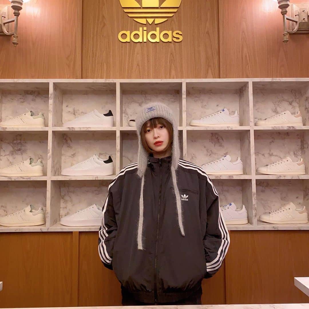 永井亜子のインスタグラム：「「The Lobby by Stan Smith」ポップアップイベントに遊びに行ってきました🐈  adidasジャージずっとだいすき  #adidas #stansmith」