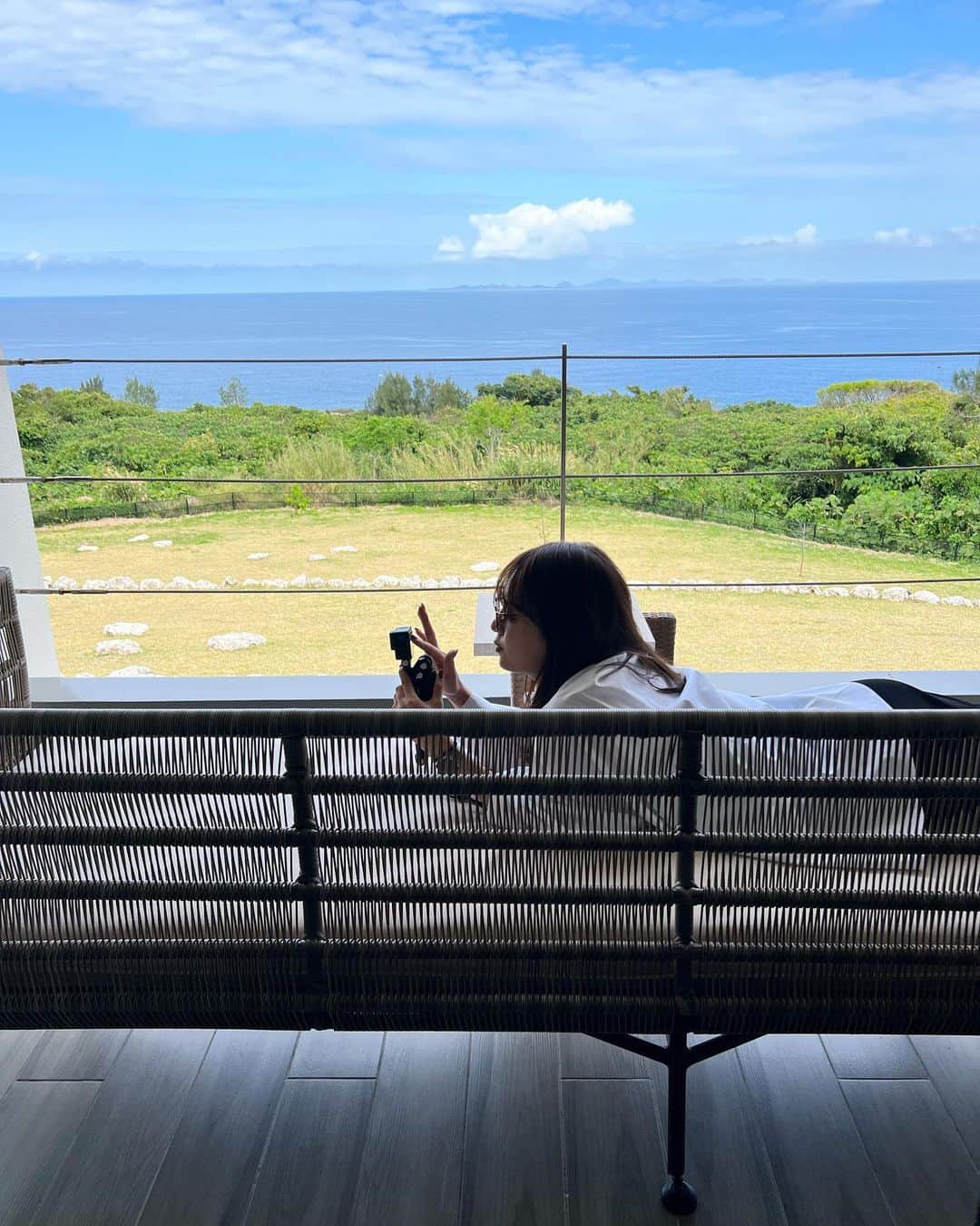 森山紗希さんのインスタグラム写真 - (森山紗希Instagram)「沖縄のあれこれ🐚  3枚目の古宇里シュリンプが感動の美味しさでした！  今回の旅行は泊まりたいホテルに泊まる旅だったので次はホテル紹介も挟みたい♡ ですが、なんだかんだちゃんとダイビングしてきました✊  もうすでに恋しい…  #沖縄」3月1日 20時48分 - morisaki0404