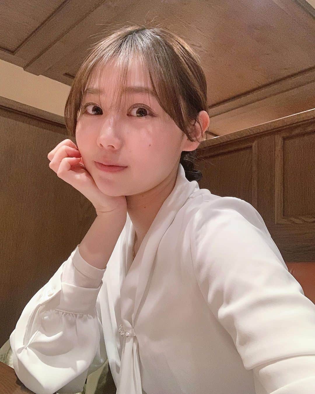 中桐菜々子のインスタグラム：「.  休みの日はよくお酒飲んでます🥃 これは昨日彼氏と行ったよ  #休日 #休日の過ごし方 #お酒 #デート #日常」