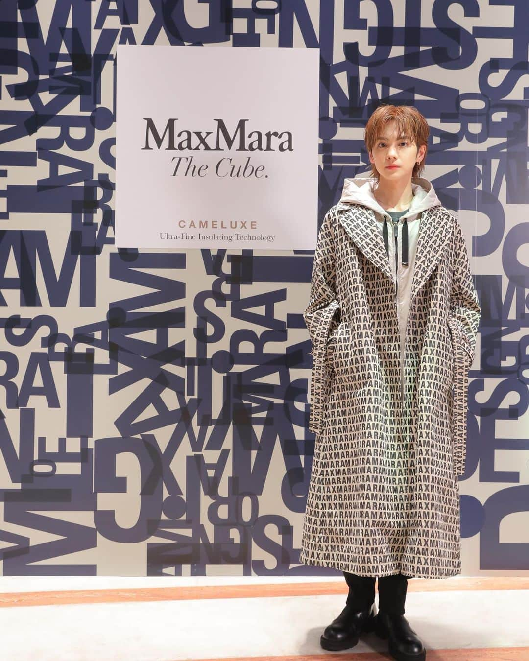 吉野北人のインスタグラム：「@maxmara  #MaxMaraTheCube #Cameluxe #MaxMara」