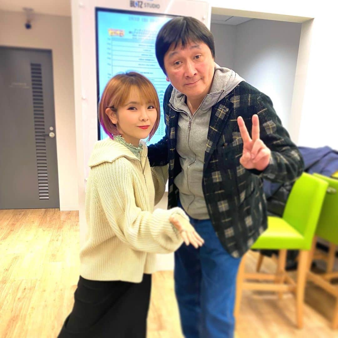 山田七海さんのインスタグラム写真 - (山田七海Instagram)「★TBS★ 「俺にアイツを歌わせたら右に出るものはいない」  観てくれた皆様ありがとうございました😭  出演者皆様の歌まねが凄まじくて、 ドキドキが止まりませんでした！  仲良くさせてもらってるカトリーナ陽子ちゃんと📸♡  ーーーーーーーーーーーー  -衣装協力- @natsumi.okumura   素敵な衣装ありがとうございました☺️✨❤️  ーーーーーーーーーーーーー  #nanami #TBS #歌まね #singer #沖縄 #俺にアイツを歌わせたら右に出るものはいない」3月1日 23時56分 - singer_nanami